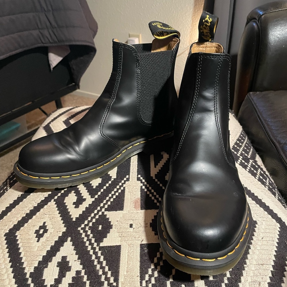 Dr. Martens 2976 Chelsea boot